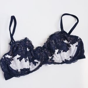 Victoria's Secret lace Unlined Demi Bra